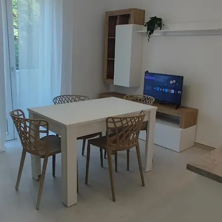 Apartment Domus Bassanello Paltana Padova
